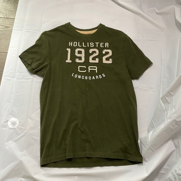 Hollister Other - Hollister men’s t-shirt
